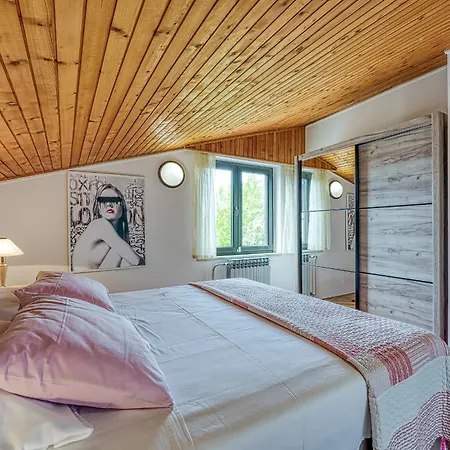 Гостьовий будинок Brioni Colors