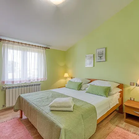 Brioni Colors Гостьовий будинок Пула