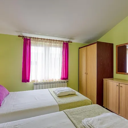 Гостьовий будинок Brioni Colors 3*