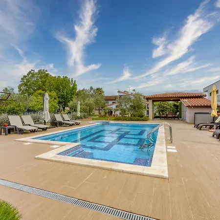 Brioni Colors Gostinjska kuća 3*